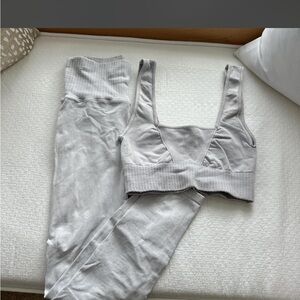 Free people, movement gray workout set